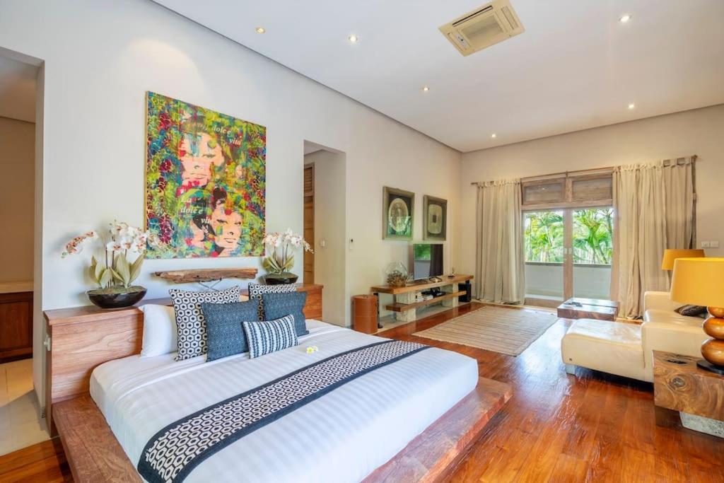 4br With Large Pool At Villa *