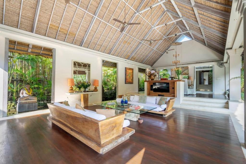 4br With Large Pool At Villa *